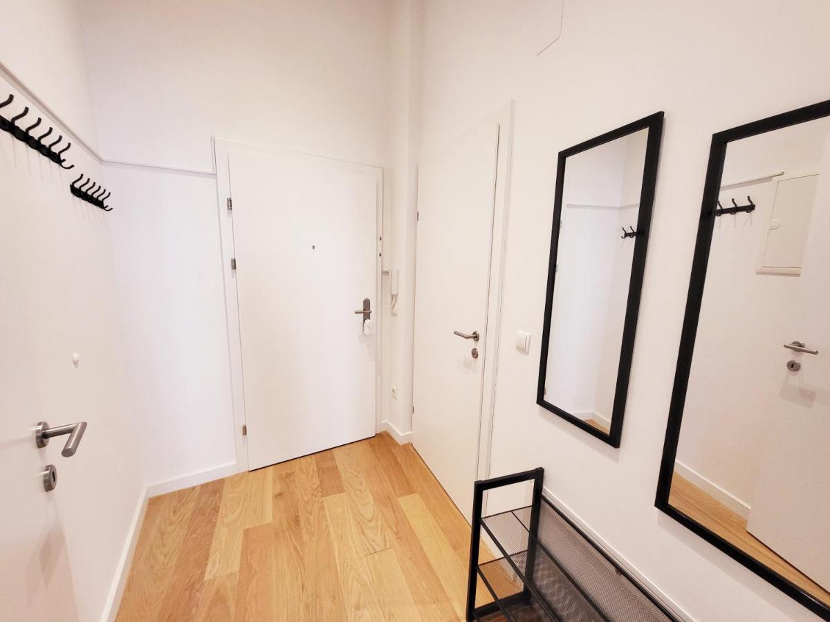 Novara City Apartment Вена Экстерьер фото